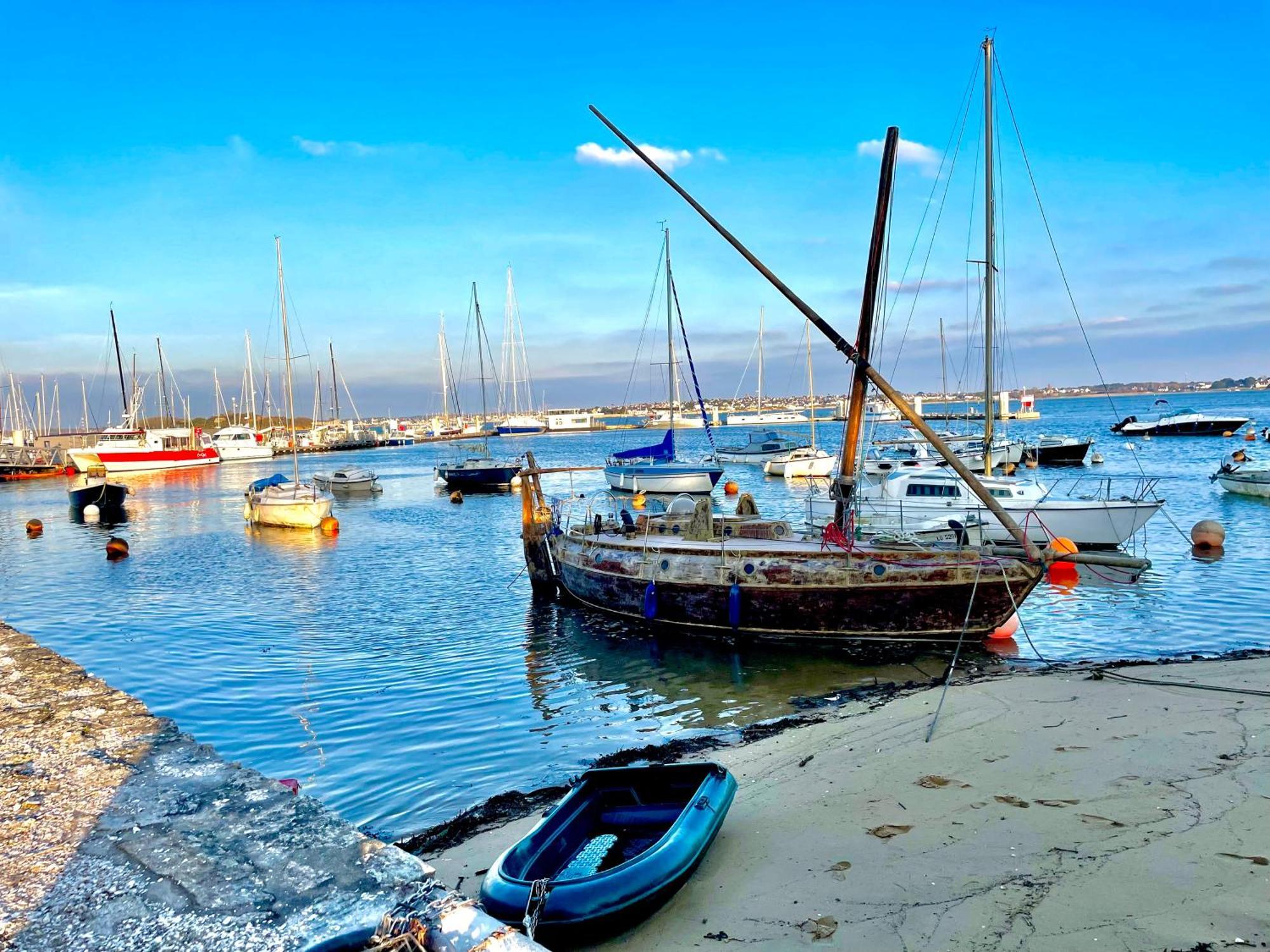 Le Nid Douillet, Avec Terrasse Et Parking A 400m Des Plages