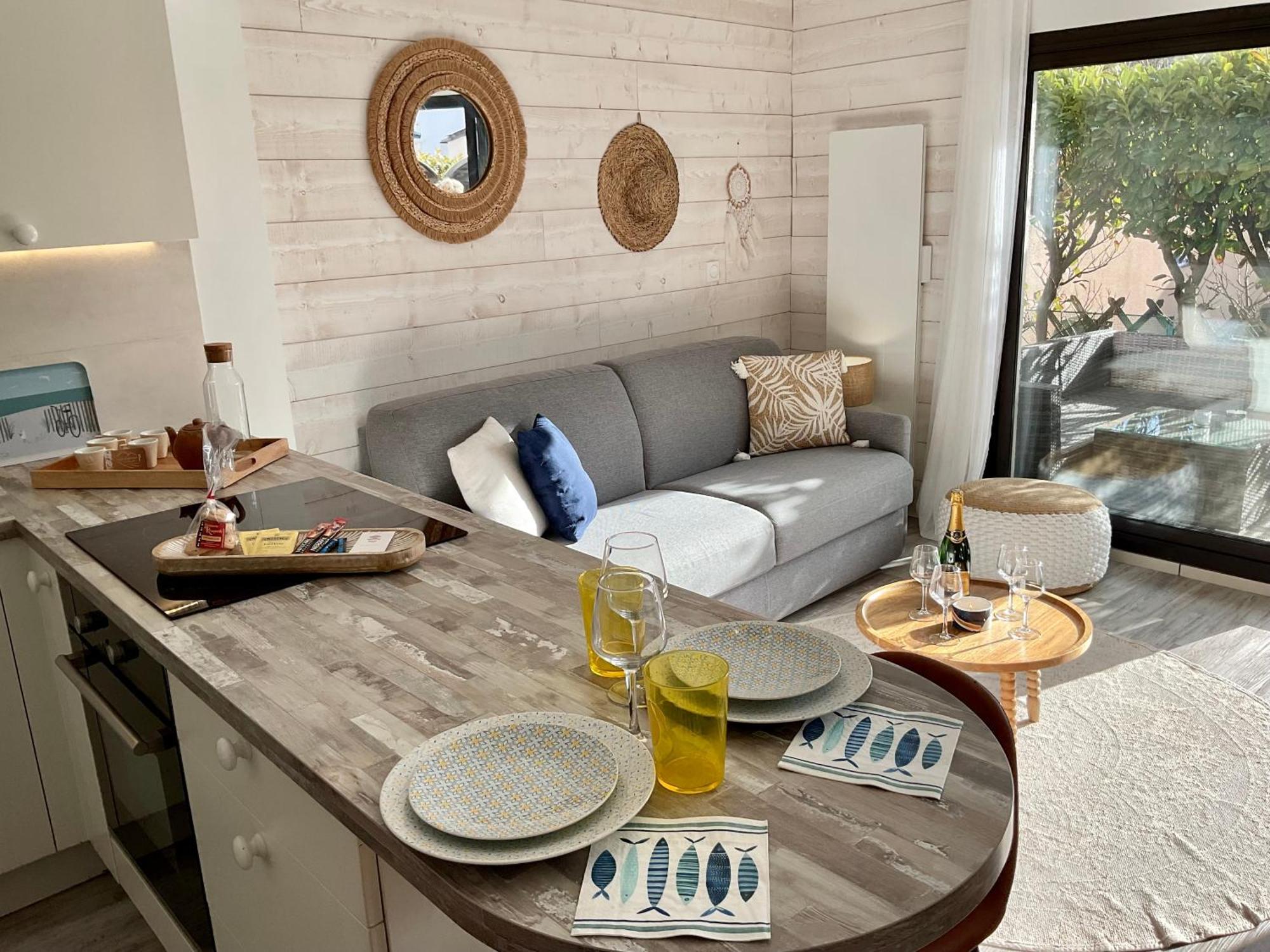 Le Nid Douillet, Avec Terrasse Et Parking A 400m Des Plages Apartamento